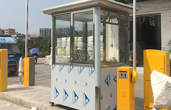 保安幸福宝APP污版下载廠家為炎夏中的幸福宝APP污版下载降溫